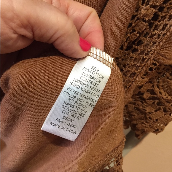 NWT~She and Sky Open Front Crochet Detail Topper - Picture 8 of 8